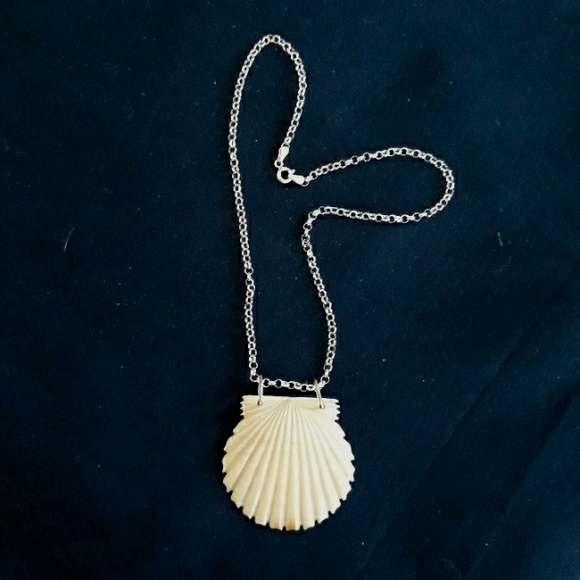 scallop shell necklace - Picture 1 of 6